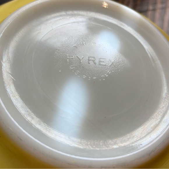 Pyrex 1945 Primary Colors Nesting Bowls Set of Five - Picture 8 of 11